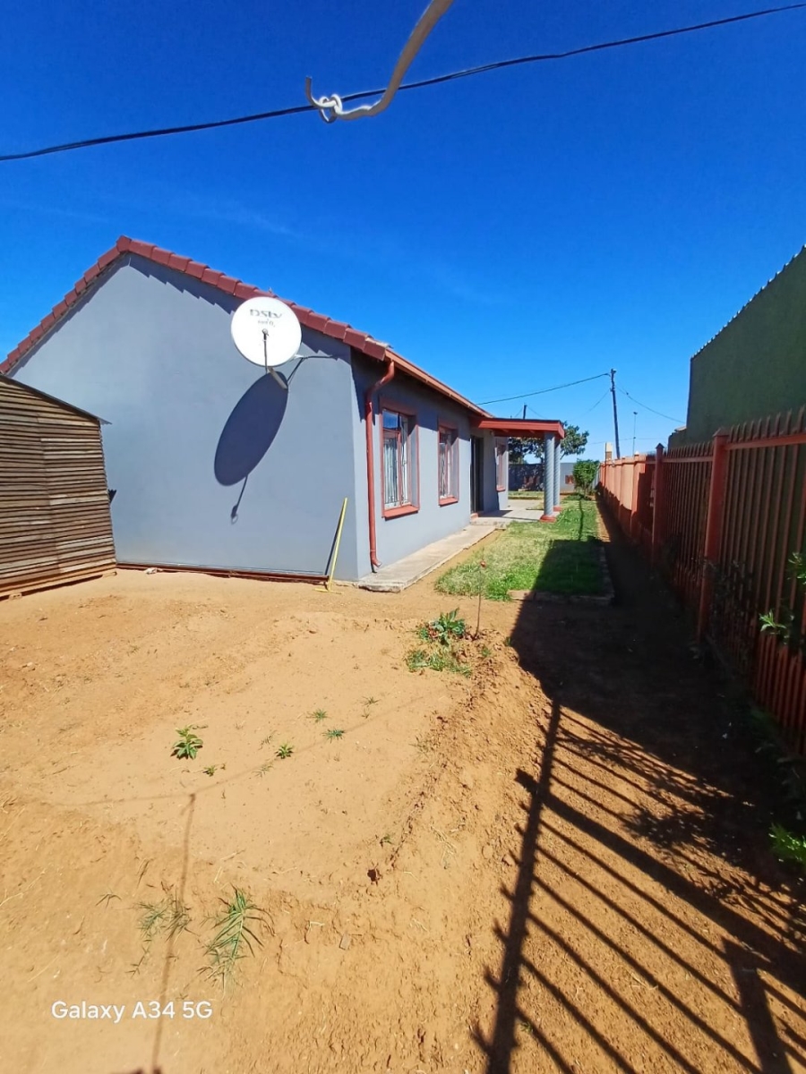 3 Bedroom Property for Sale in Bloemside Free State